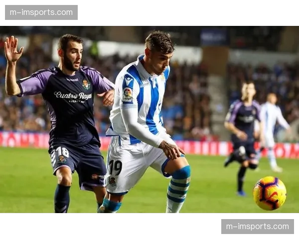 弗鲁托斯梅开二度助巴列卡诺大胜，锋线杀手状态回勇